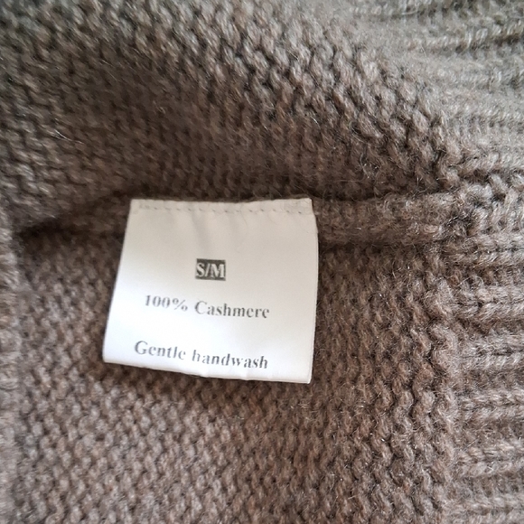 Classic Brown Turtleneck Sweater - Women - Picture 4 of 8